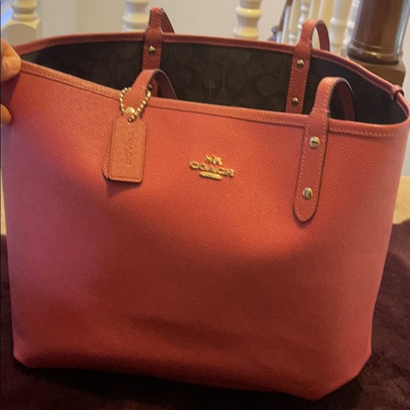 COPY - Coach useful bag you can wear on both sides - Picture 2 of 11